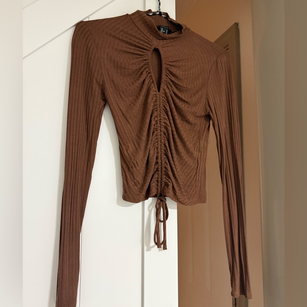 Forever 21 Chocolate Ruched Long Sleeve Blouse Cropped
